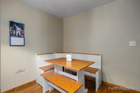402 Richfield Ave, Springfield, MI 49037 photo 17