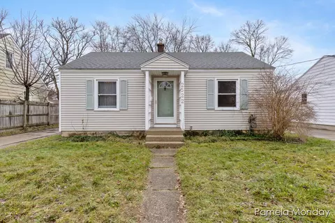 2522 Taft Ave SW, Wyoming, MI 49519