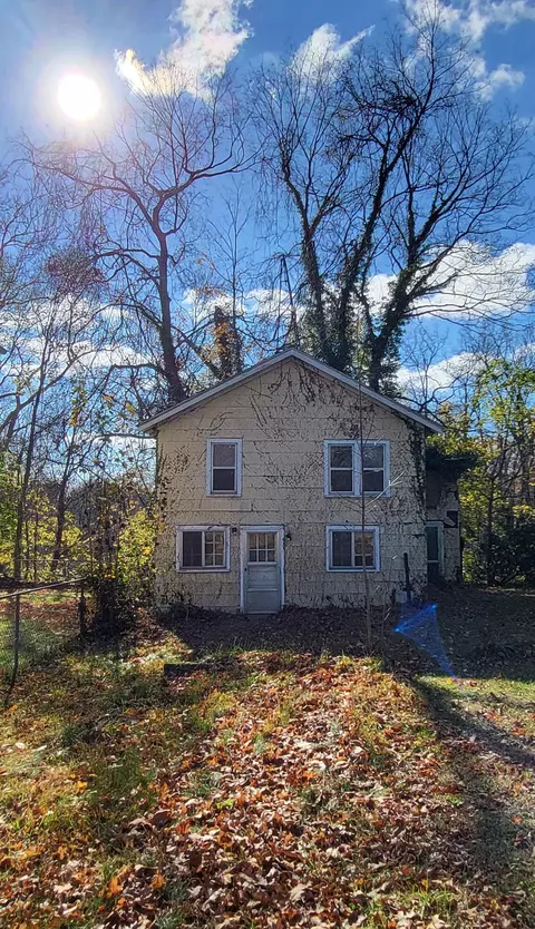 411 Paw Paw Ave, Watervliet, MI 49098