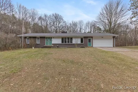 4119 21st St, Dorr, MI 49323