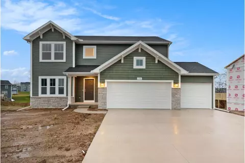 736 Petoskey Stone Dr, Byron Center, MI 49315