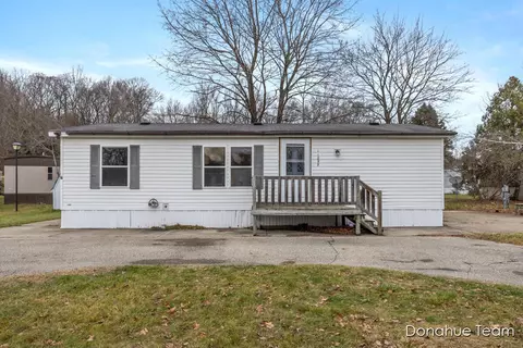 11299 Ann St SE #33, Lowell, MI 49331
