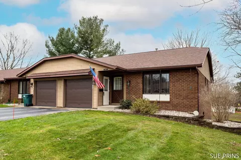 5153 Ridgeview Dr #31, Hudsonville, MI 49426