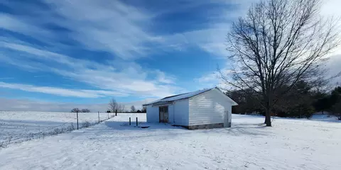 S 28th Ave C, Shelby, MI 49455