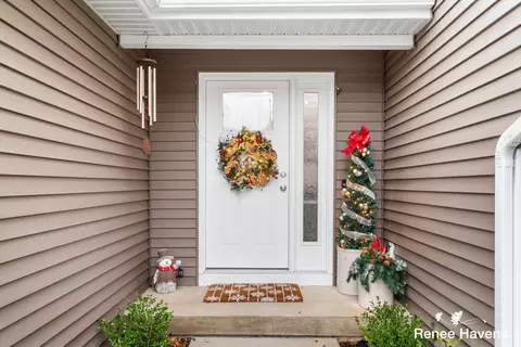 Entry Way - 4312 Deerfield Run, Dorr, MI 49323 photo 4 of 4