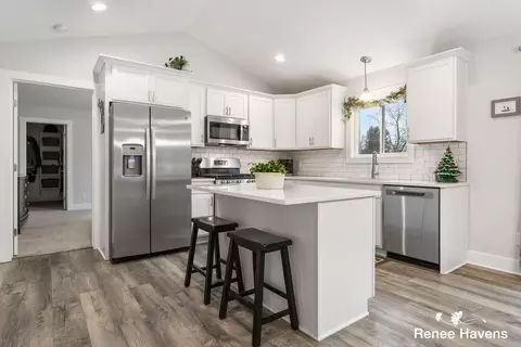Kitchen - 4312 Deerfield Run, Dorr, MI 49323 photo 4 of 6