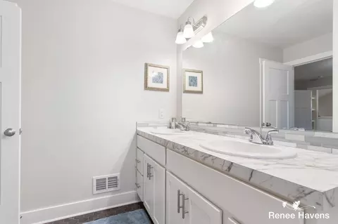 Bath - 4312 Deerfield Run, Dorr, MI 49323 photo 3 of 4