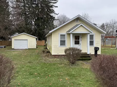 312 Chippewa St, Buchanan, MI 49107