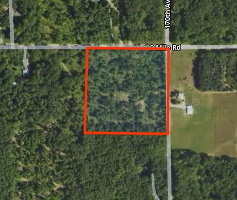 8937 170th Ave, Stanwood, MI 49346
