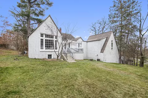 7172 Thorncrest Dr SE, Grand Rapids, MI 49546