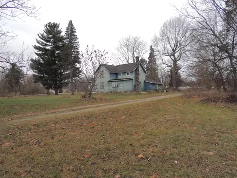 1814 66th St, Fennville, MI 49408