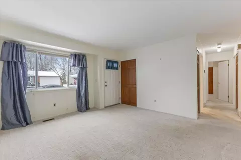 1453 Boyd St, Troy, MI 48083 photo 3