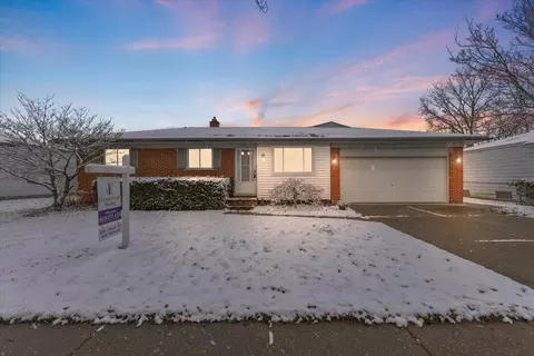 1453 Boyd St, Troy, MI 48083 photo 2