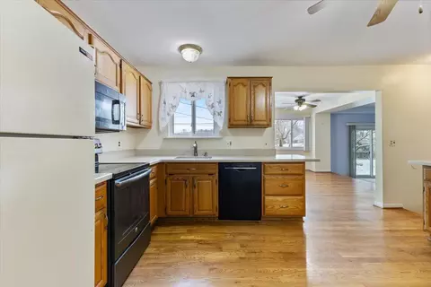 1453 Boyd St, Troy, MI 48083 photo 8