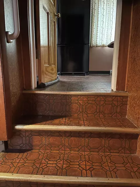 Entry Way - 2924 Page Ave, Jackson, MI 49203 photo 6 of 7