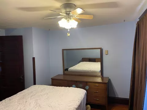 Bedroom - 2924 Page Ave, Jackson, MI 49203 photo 8 of 10