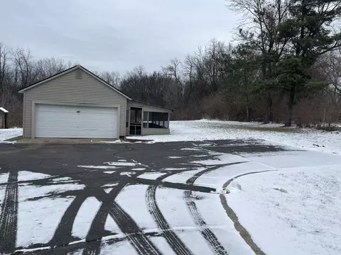 Exterior - 2924 Page Ave, Jackson, MI 49203 photo 8 of 9