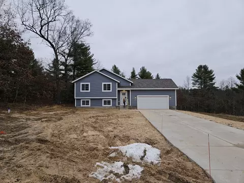 1308 Sydney St, Whitehall, MI 49461