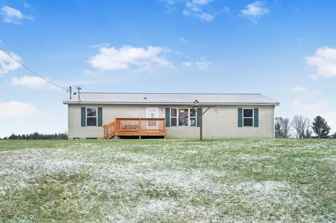 17433 Leroy Rd, Leroy, MI 49655