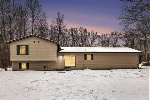 210 Midway St, Belding, MI 48809 photo 24