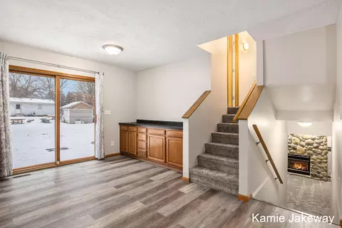 210 Midway St, Belding, MI 48809 photo 9