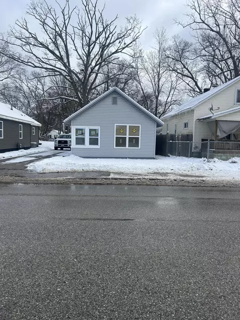 1882 S Getty St, Muskegon, MI 49442