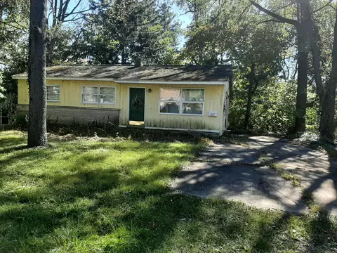 2613 Wellington Rd, Kalamazoo, MI 49008