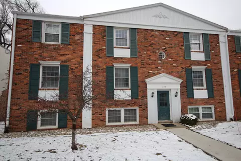 720 Garland Cir, Kalamazoo, MI 49008