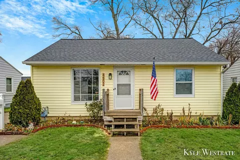 4502 Rhodes Ave SW, Wyoming, MI 49548
