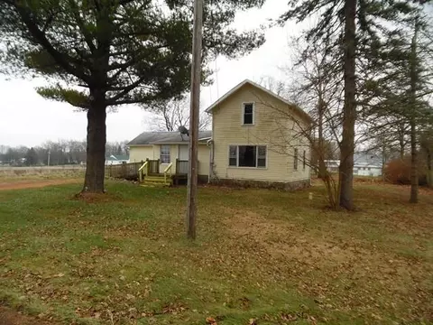 207 Wilbur St, North Adams, MI 49262