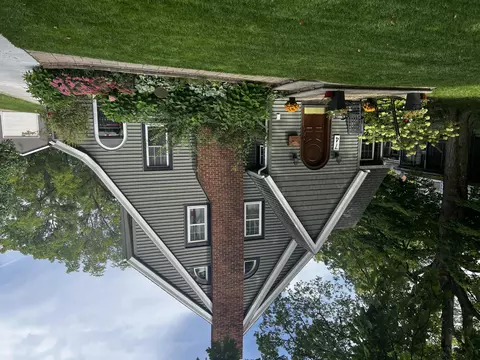 74 Reading Ave, Hillsdale, MI 49242