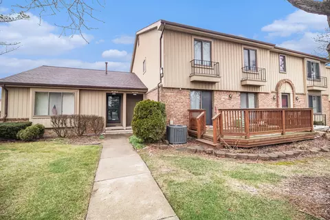 41584 Bedford Dr, Canton, MI 48187