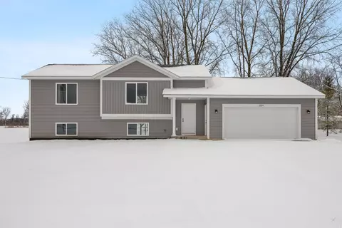 2214 26th St, Allegan, MI 49010
