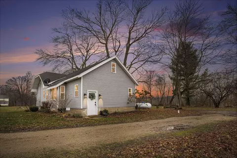 11804 Finkbeiner Rd, Middleville, MI 49333