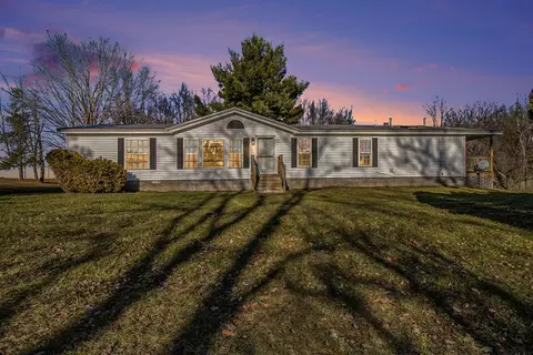 40740 24th Ave, Bloomingdale, MI 49026