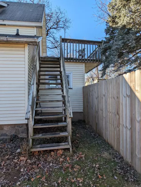 610 St Clair Ave, Jackson, MI 49202 photo 3