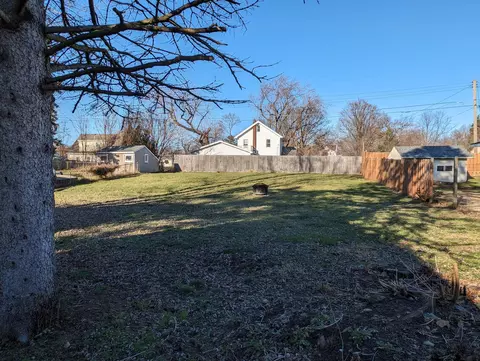 610 St Clair Ave, Jackson, MI 49202 photo 4