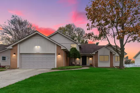5288 Cheltenham Dr, Troy, MI 48098