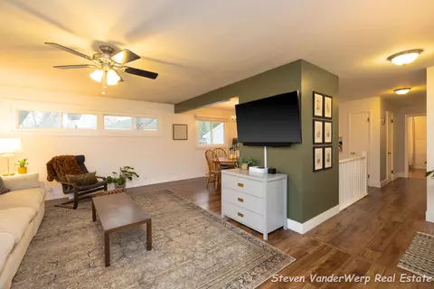 760 River St, Spring Lake, MI 49456 photo 12
