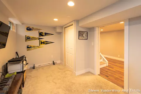 760 River St, Spring Lake, MI 49456 photo 23