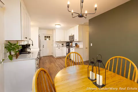 760 River St, Spring Lake, MI 49456 photo 10