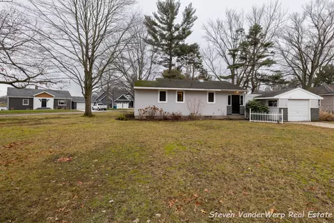 760 River St, Spring Lake, MI 49456 photo 33