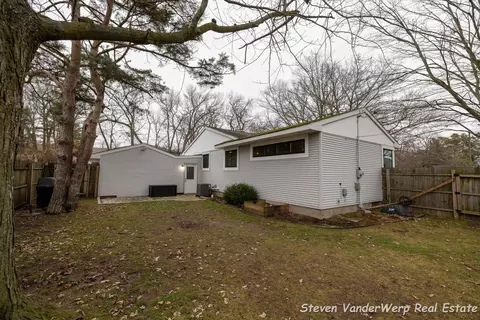 760 River St, Spring Lake, MI 49456 photo 36