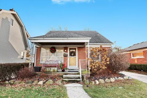 22518 Doremus St, Saint Clair Shores, MI 48080