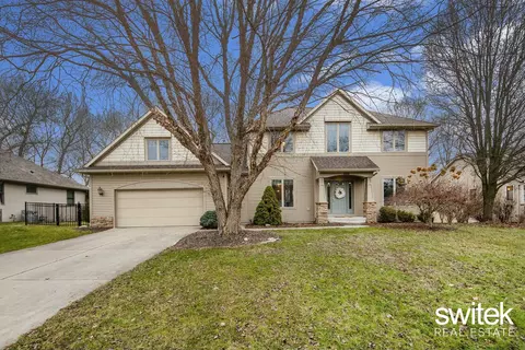 2335 Westwinde Dr NW, Grand Rapids, MI 49504