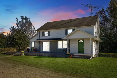 31481 31st St, Paw Paw, MI 49079