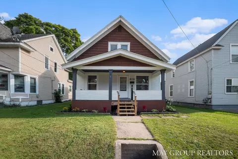 830 Oakhill St SE, Grand Rapids, MI 49507