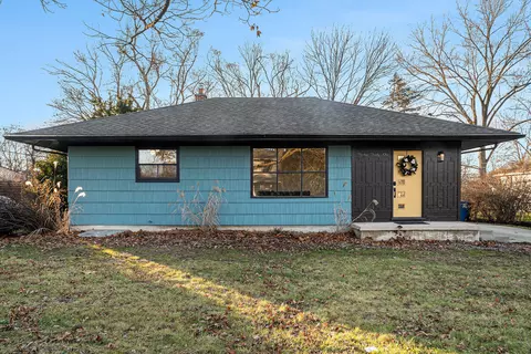 1421 Saunders Cres, Ann Arbor, MI 48103