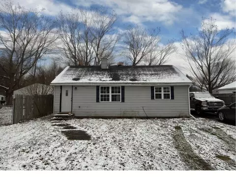 208 Dewey St, Dowagiac, MI 49047