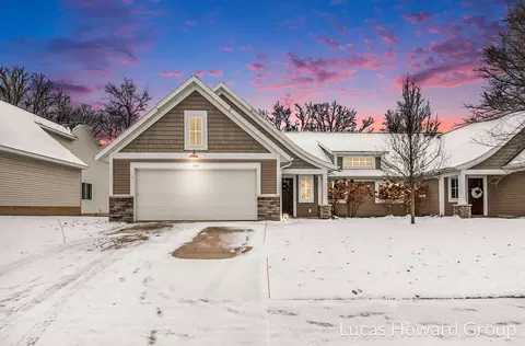 3304 Stormy Creek Dr SE # 35, Kentwood, MI 49512